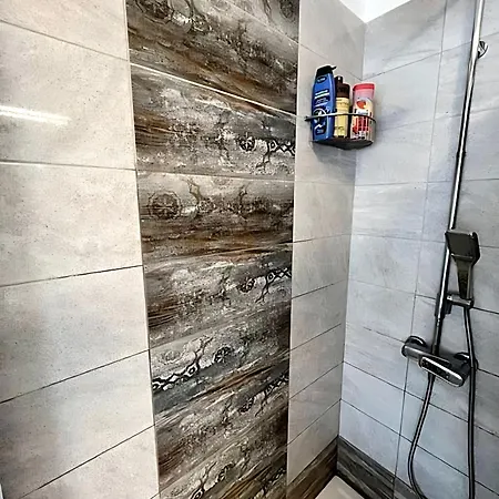 Luxe 6 Posti Letto Apartment